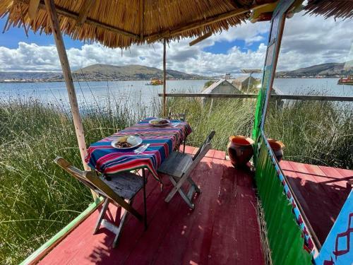 Lodge Uros Eco Alojamiento