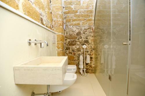 Porto Salvo Apartments