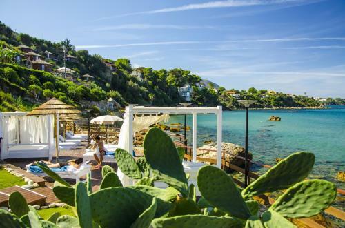 Hotel Calanica Resort