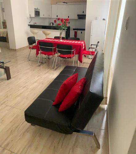 Apartamento Departamento En El Centro Con Estacionamiento