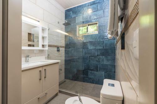 Gorgeous New 3-bd House And 2-bd Casita With Pool