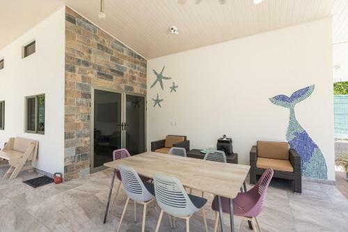 Gorgeous New 3-bd House And 2-bd Casita With Pool
