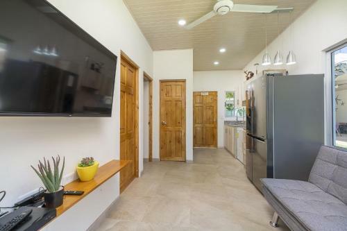 Gorgeous New 3-bd House And 2-bd Casita With Pool