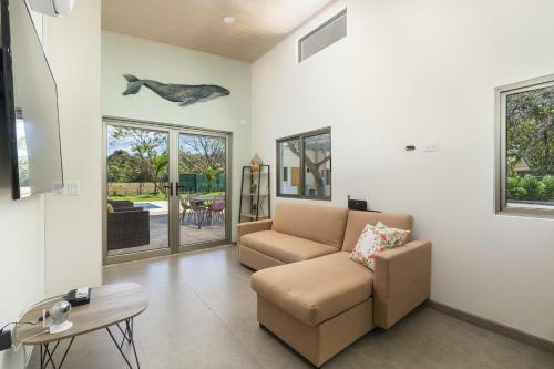 Gorgeous New 3-bd House And 2-bd Casita With Pool