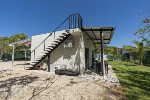 Gorgeous New 3-bd House And 2-bd Casita With Pool