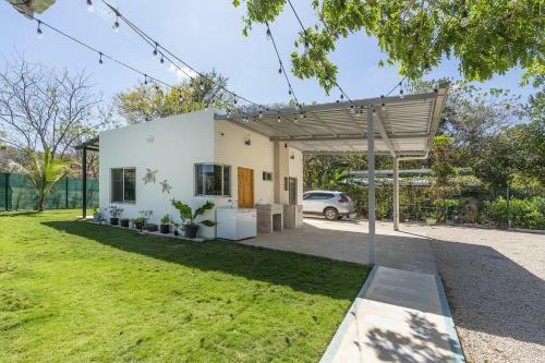 Gorgeous New 3-bd House And 2-bd Casita With Pool