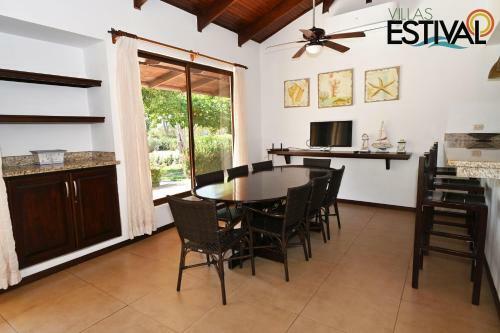 Villas Para�so Estival