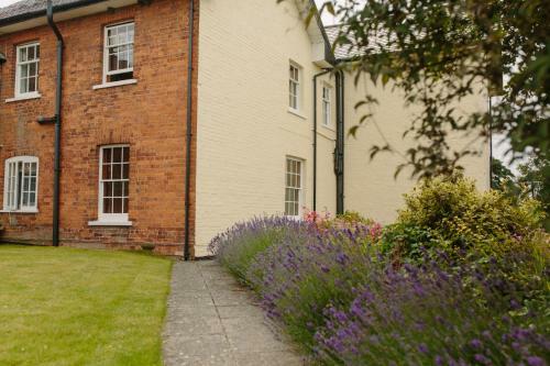 Bed & Breakfast Hordley Hall