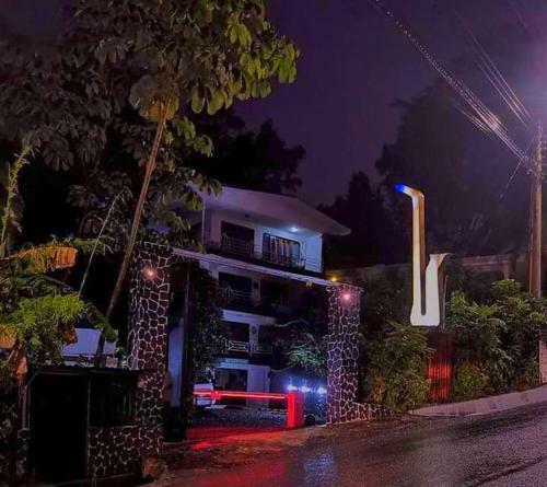 Val Hotel Manuel Antonio Cr