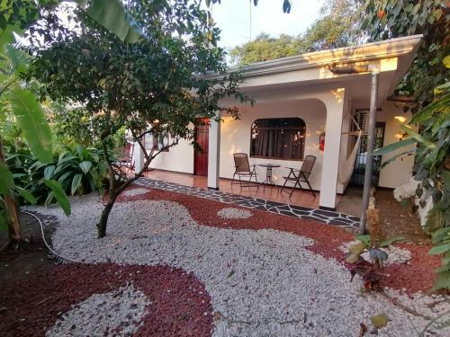 Val Hotel Manuel Antonio Cr
