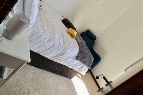 2 Bed**central Apartment-elgin** Free Parking/wifi