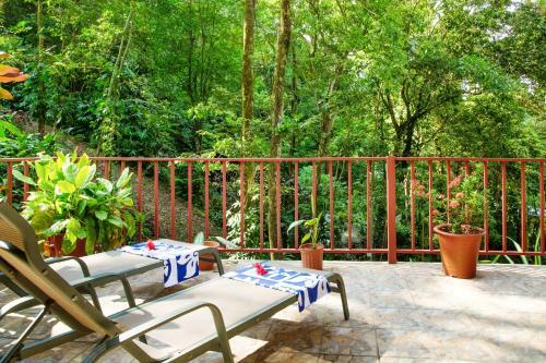 Bali Inspired Casa Cascada W Jungle Views Wi-fi Private Pool AC