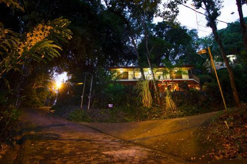 Bali Inspired Casa Cascada W Jungle Views Wi-fi Private Pool AC
