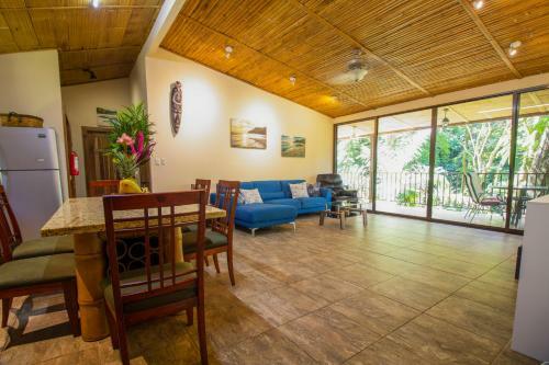 Bali Inspired Casa Cascada W Jungle Views Wi-fi Private Pool AC