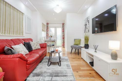 Enfield House By Svelte Living