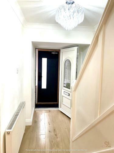 Enfield House By Svelte Living