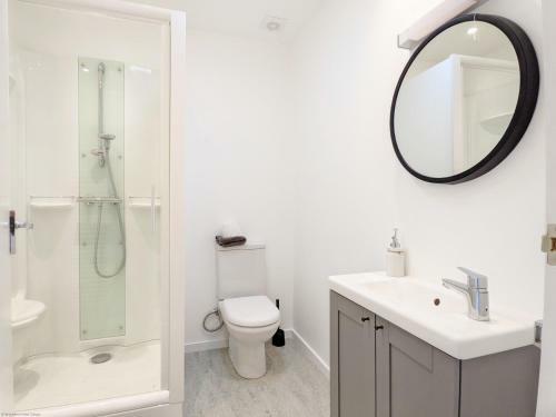White Walls - Emsworth
