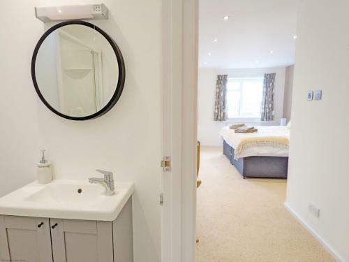 White Walls - Emsworth