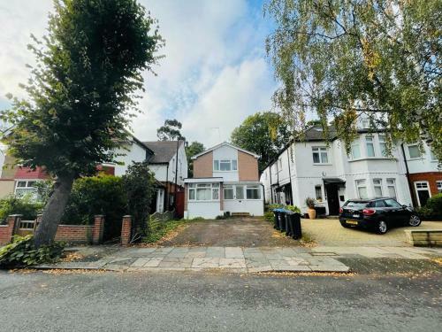Enfield Chase Serviced Apartment