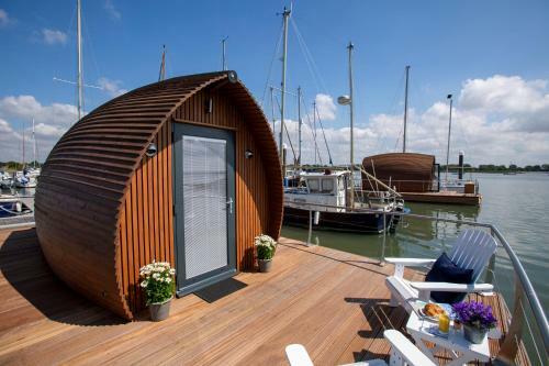 Samphire Ark 900 Boat