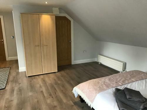 Lakeside Studio 1 Loft Apartment