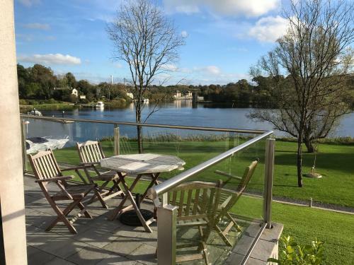 Lakeside Apartment