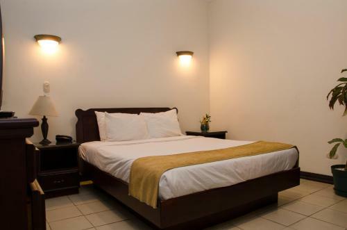 Grand San Jose Apartments