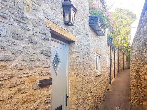 Luxury Old Sorting Office In Cotswold Town Centre