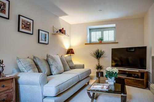 Luxury Old Sorting Office In Cotswold Town Centre