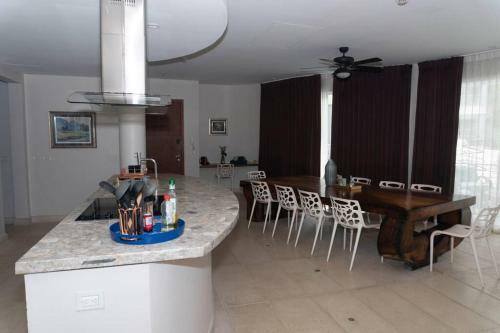 Hermosa Wave, Apartamento B1