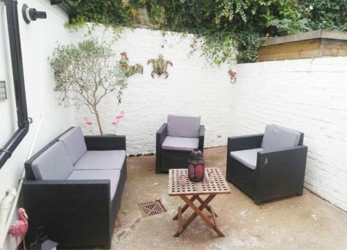 Stunning West View Terrace