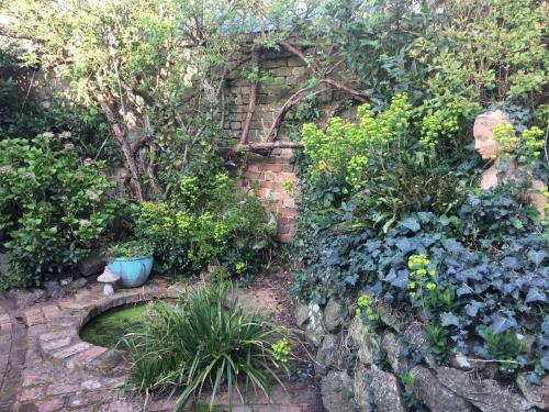 Secret Garden Cottage