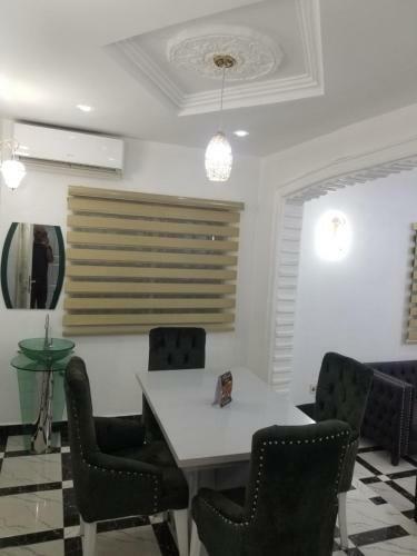 Jeozi Service Apartment
