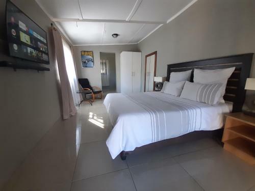 Gugu's Private Guest Apartment