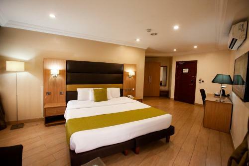 Hotel Genesis Castle