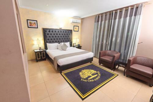 Oak Haven Hotel & Suites