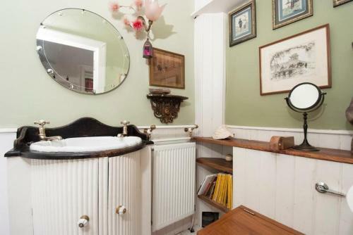 Central Edinburgh Apartment