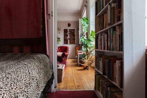 Central Edinburgh Apartment