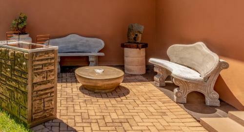 Hostal Antiqua Cottage