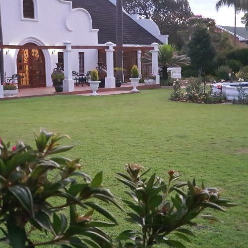 Hostal Garden Villa Guesthouse