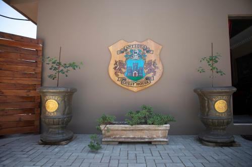 Hostal Antiqua Guest House