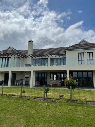 Hostal Brookside Living