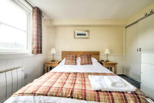 Charming 1 Bed Apartment With Castle View
