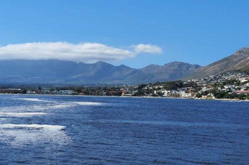 Apartamento Summerplace Gordons Bay Beach Accommodation