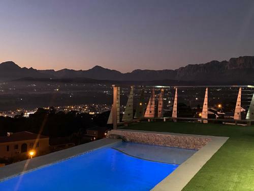 Hostal On The Gbay Villa