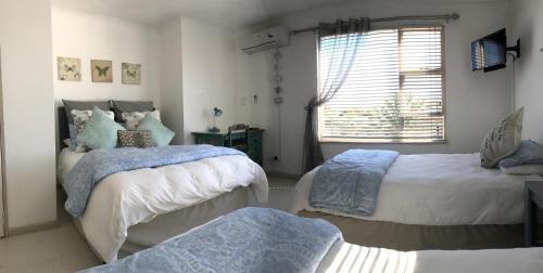 Hostal Bay Breeze Guesthouse