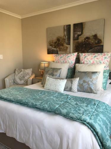 Hostal Bay Breeze Guesthouse
