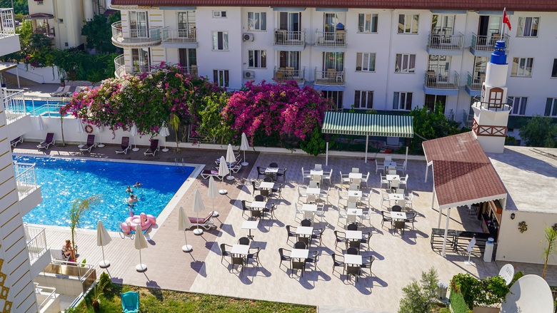 Daisy Garden Hotel