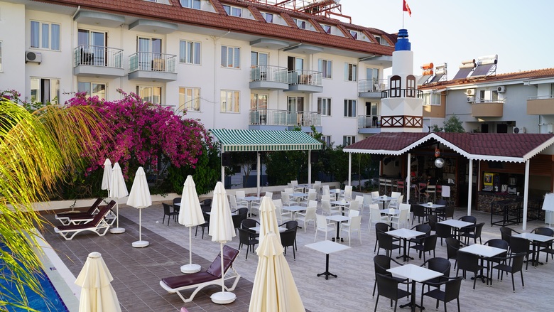 Daisy Garden Hotel