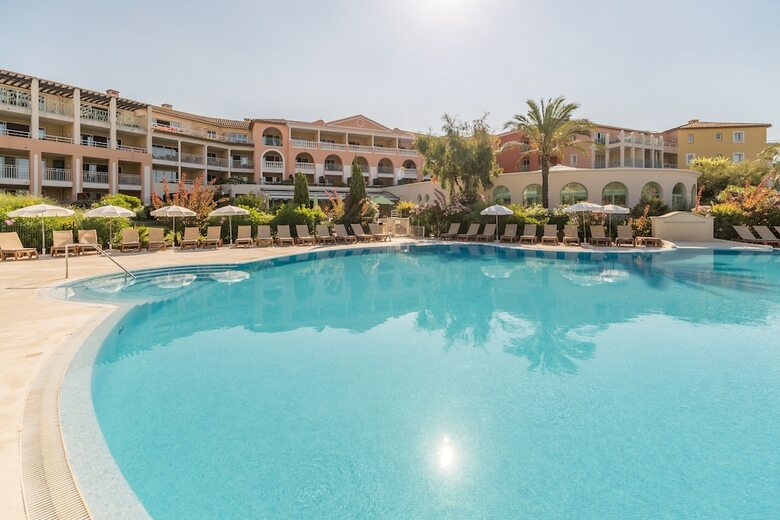 Hotel Pierre & Vacances Premium Les Calanques Des Issambres